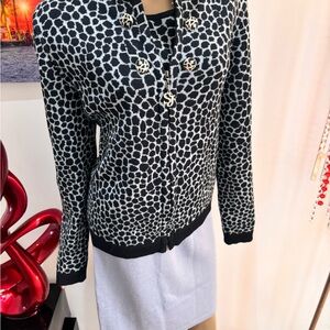 St. John Blue animal cheetah print Patterned jacket L 12 14 twinset skirt suit